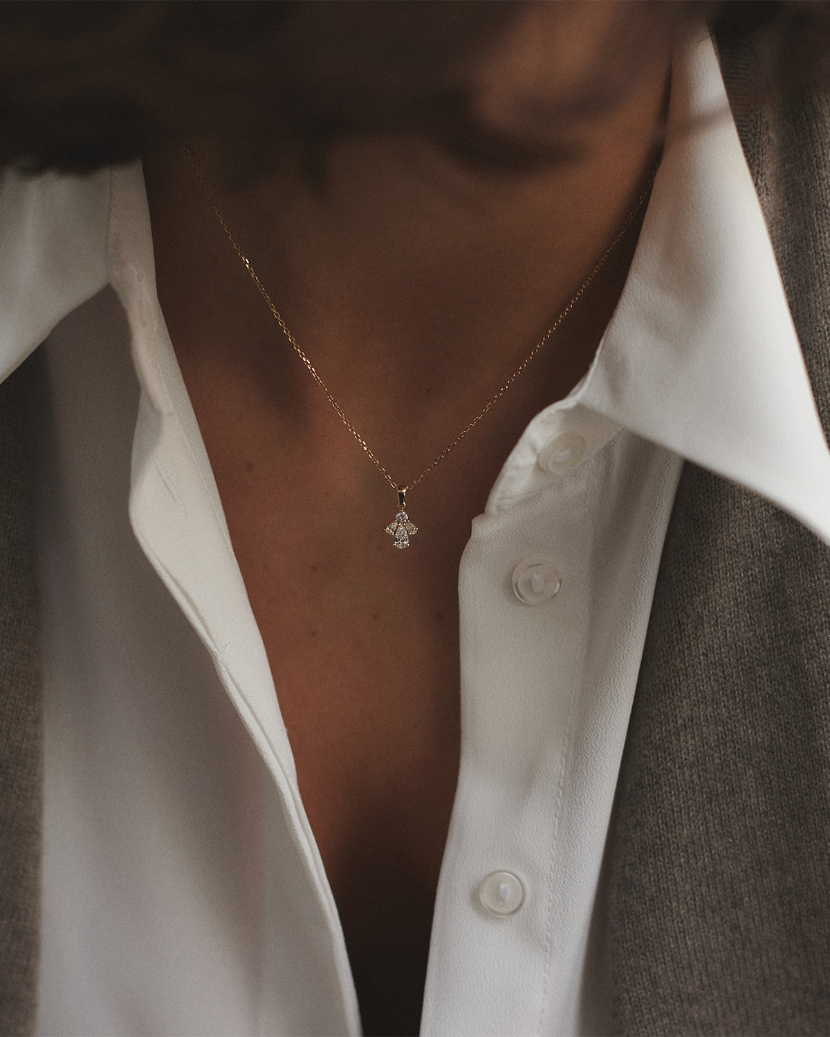 Pear Shaped Diamonds Necklace