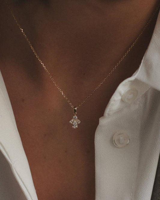 Pear Shaped Diamonds Necklace