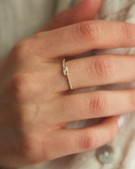 Overlap Diamond Ring