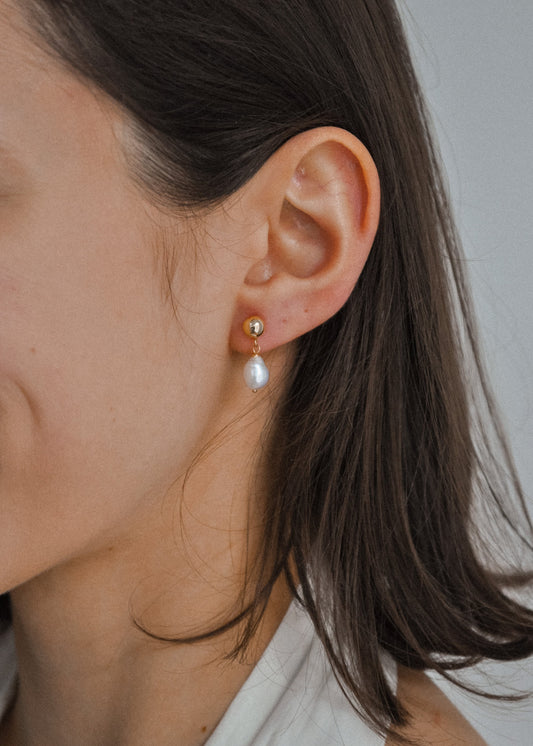 14K Solid Gold Pearl Stud Earrings